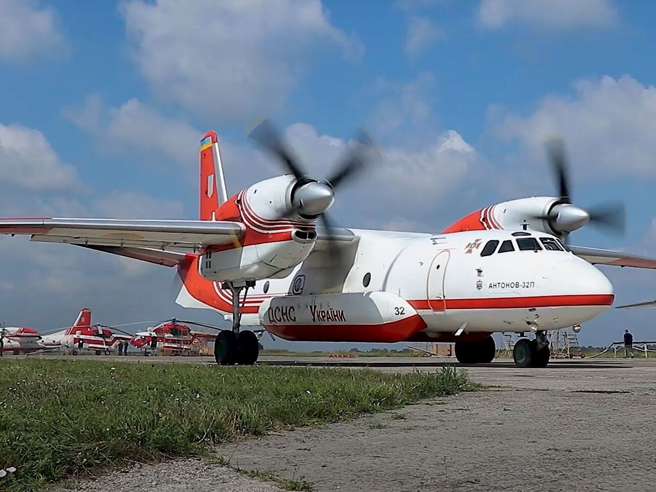 У ГСЧС есть специализированный пожарный самолет и подготовленные специалисты для работы в таких условиях, отметили в МВД Украины