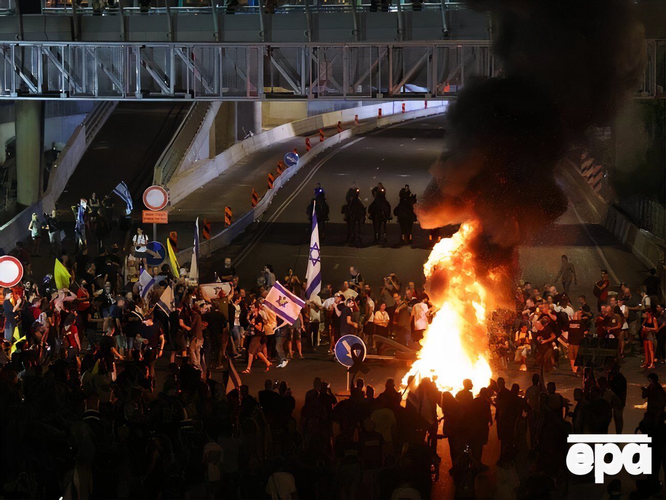 Многотысячный митинг в Тель-Авиве с требованием освободить удерживаемых в Газе израильских заложников