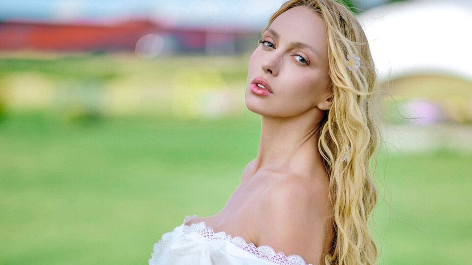 Полякова: Аліска їде в школу в сьомий клас, у свою рідну школу