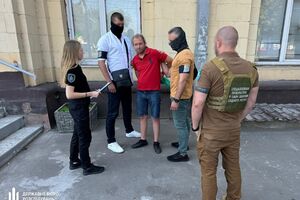 Задержанный харьковчанин убеждал "клиентов", что только взятка работникам военкомата может спасти их от призыва