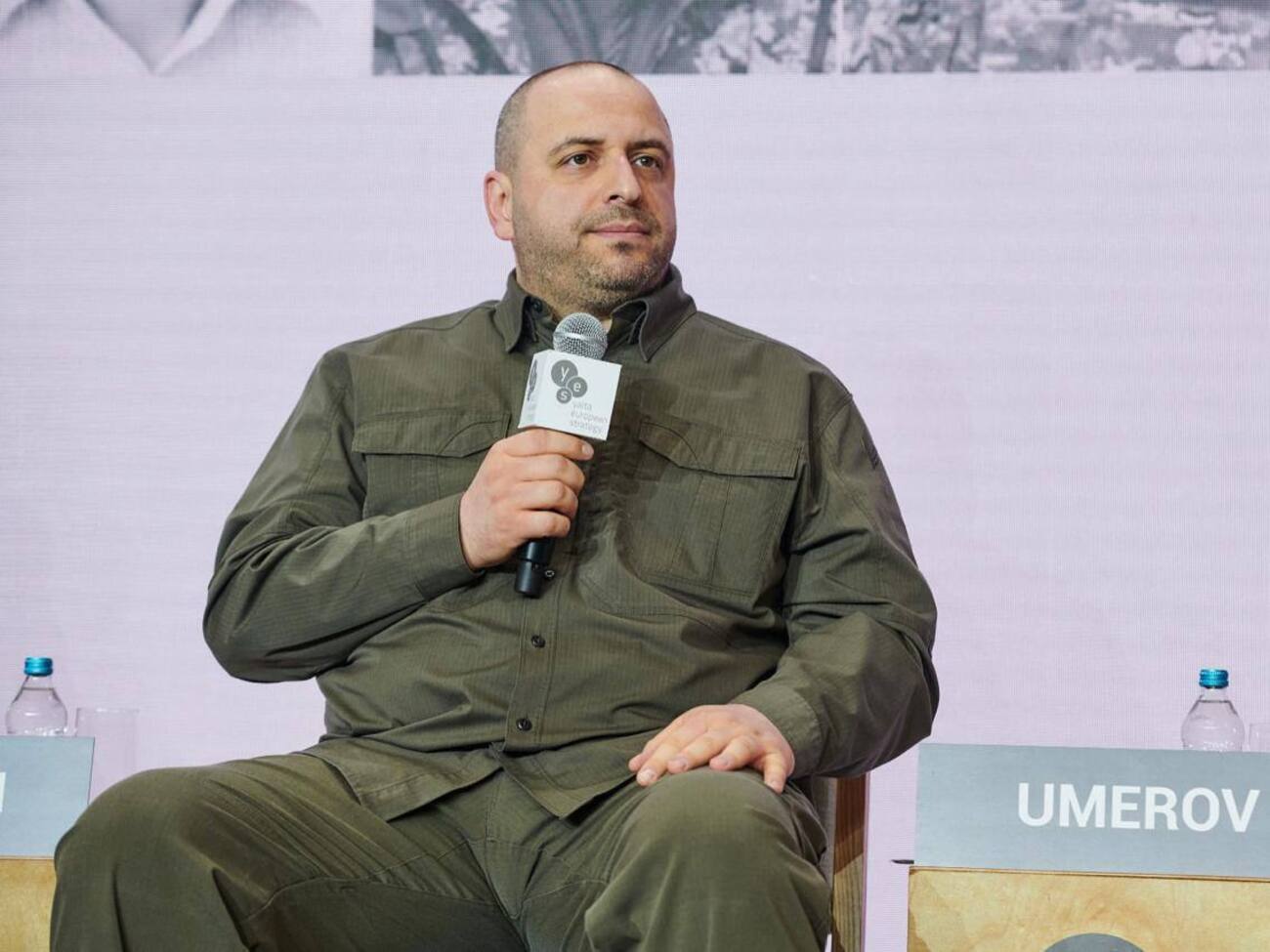 Умеров планирует уволить или уже уволил примерно 20 генералов и чиновников, пишет СМИ