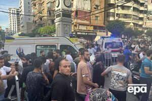 В результате удара, по данным минздрава Ливана, погибли восемь человек, десятки получили ранения