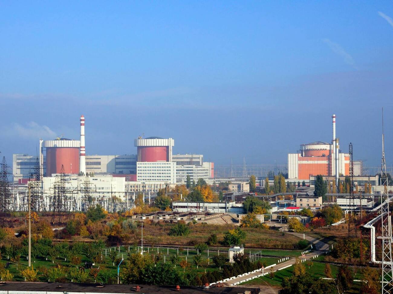 Команде МАГАТЭ на Пивденноукраинской АЭС пришлось прятаться в укрытие, когда были слышны звуки пролета БПЛА и выстрелы, отметили в агентстве