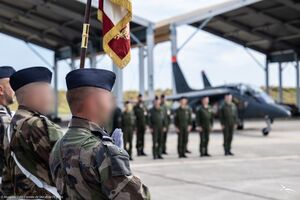 Франція бере участь у підготовці 10 українських пілотів