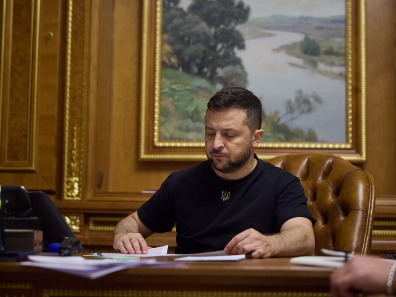 Закон с подписью Зеленского был возвращен в Раду 20 сентября