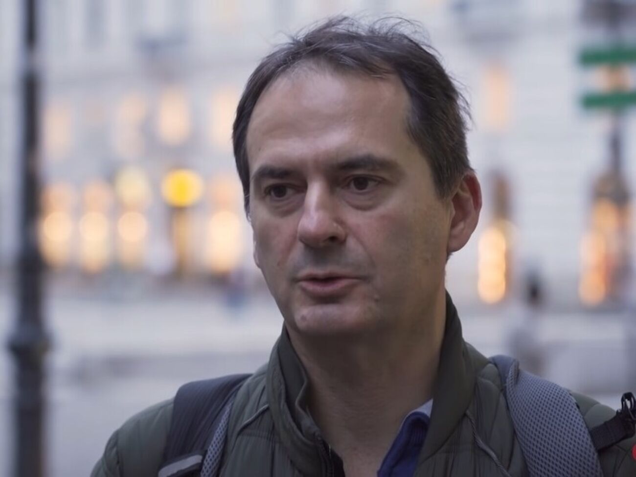 Грозев считает, что Путин не будет обьявлять мобилизацию