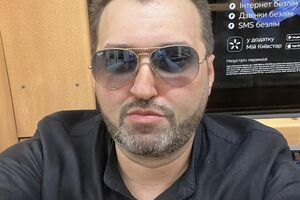 Трамп последовательно вбивает свой рейтинг киянкой в землю