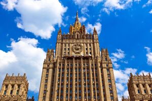 РФ в саммитах мира участвовать не будет, но готова к "политико-дипломатическому урегулированию" войны, отметили в российском МИД