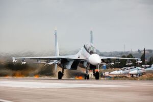 По данным Минобороны, РФ использует на войне до 300 самолетов