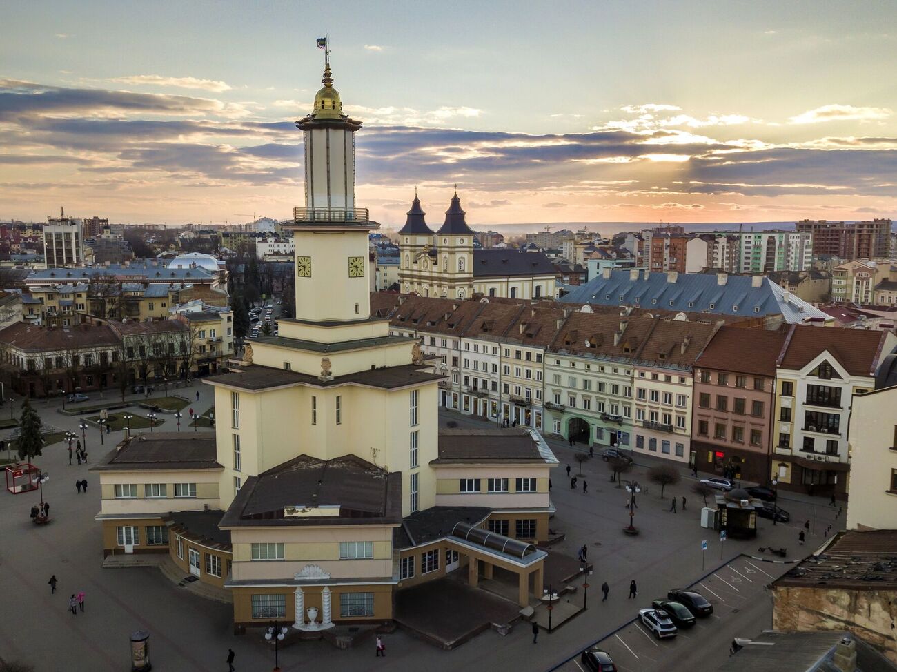 Языковые инспекторы должны заработать в Ивано-Франковске только с октября