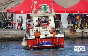 В водонепроницаемых сейфах могли хранить зашифрованные жесткие диски со строго секретной информацией, сообщил источник