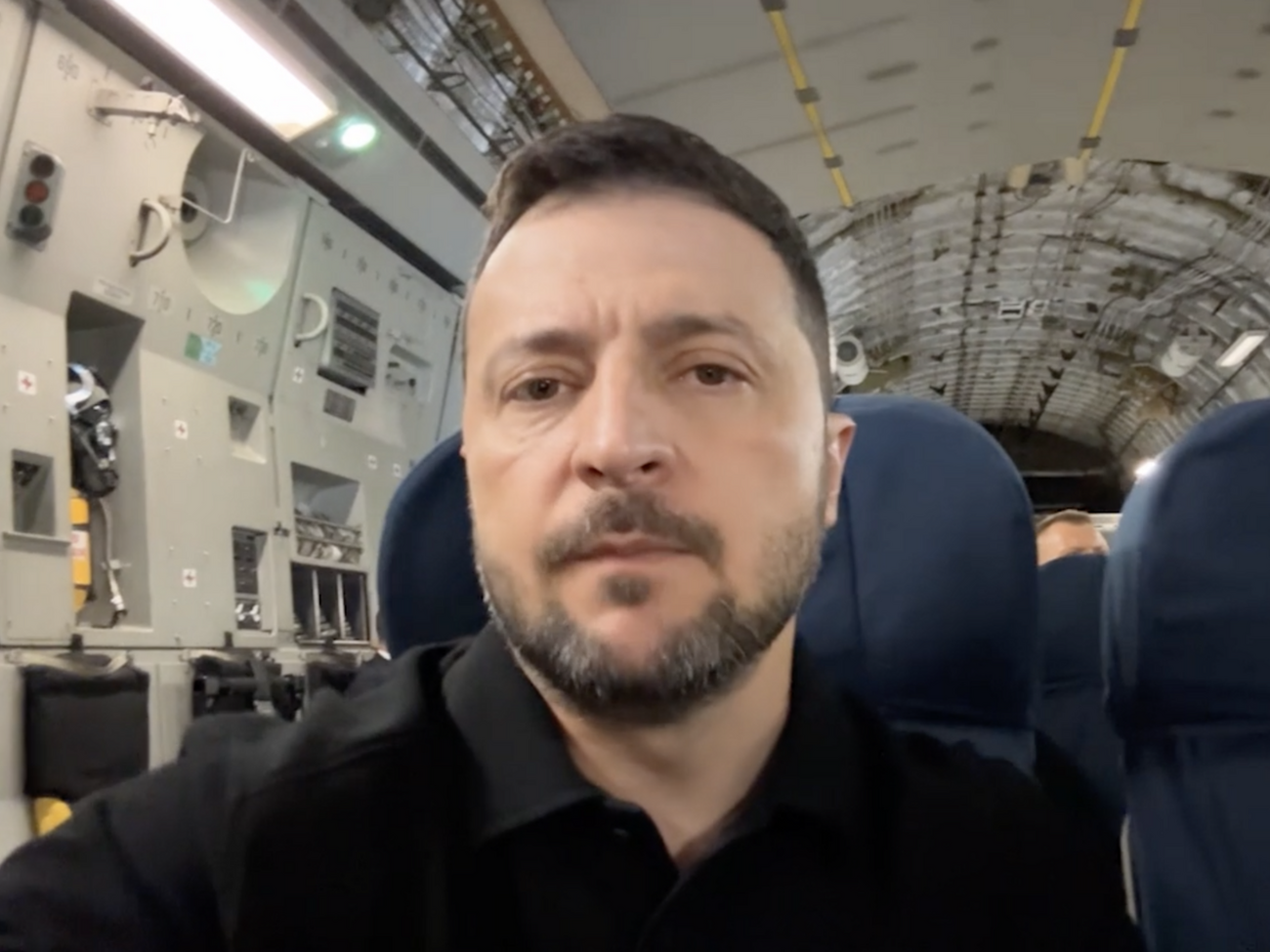 Зеленский записал обращение в самолете