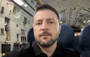 Зеленский записал обращение в самолете