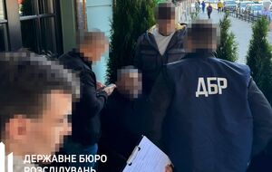 Чиновник за вознаграждение разрешал предпринимателям "бесплатно" использовать заключенных в производстве их продукции – ГБР