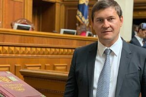 На засіданні суду повідомили, що нардеп опинився в Румунії