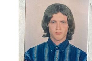 В 2013 году Илья стал лауреатом премии Олеся Гончара за сборник стихов "Коріння океану"