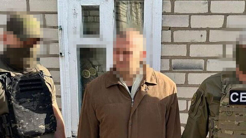 По информации следствия, задержан бывший младший инспектор местной исправительной колонии