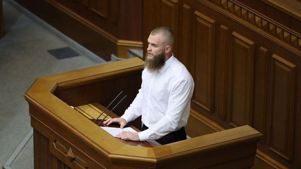 24 августа Дмитрук незаконно покинул пределы Украины