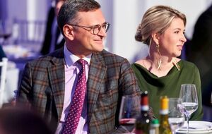 Кулеба после увольнения отправился вместе с Павелецкой на отдых в Полтавскую область, а также побывал в Луцке