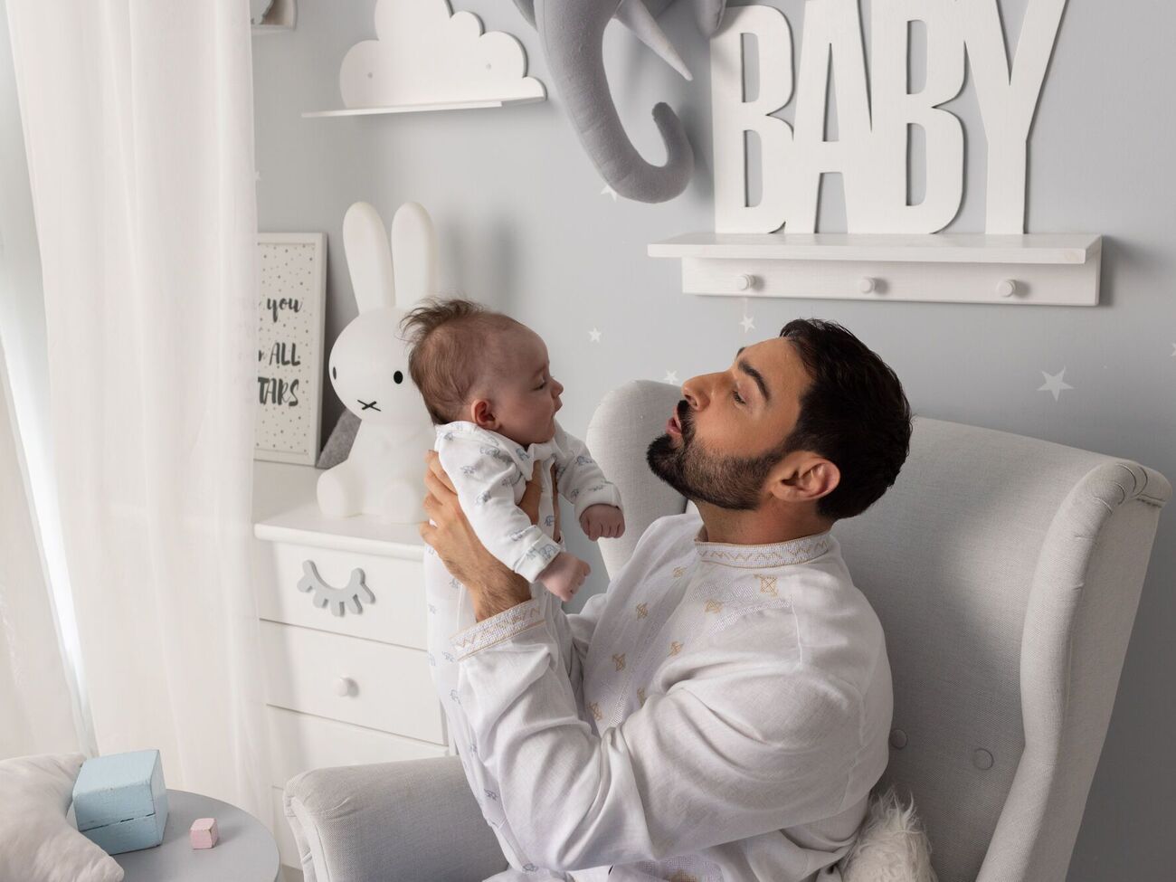 Козловский и Бакуменко поженились в конце 2023 года, а в феврале у них родился сын