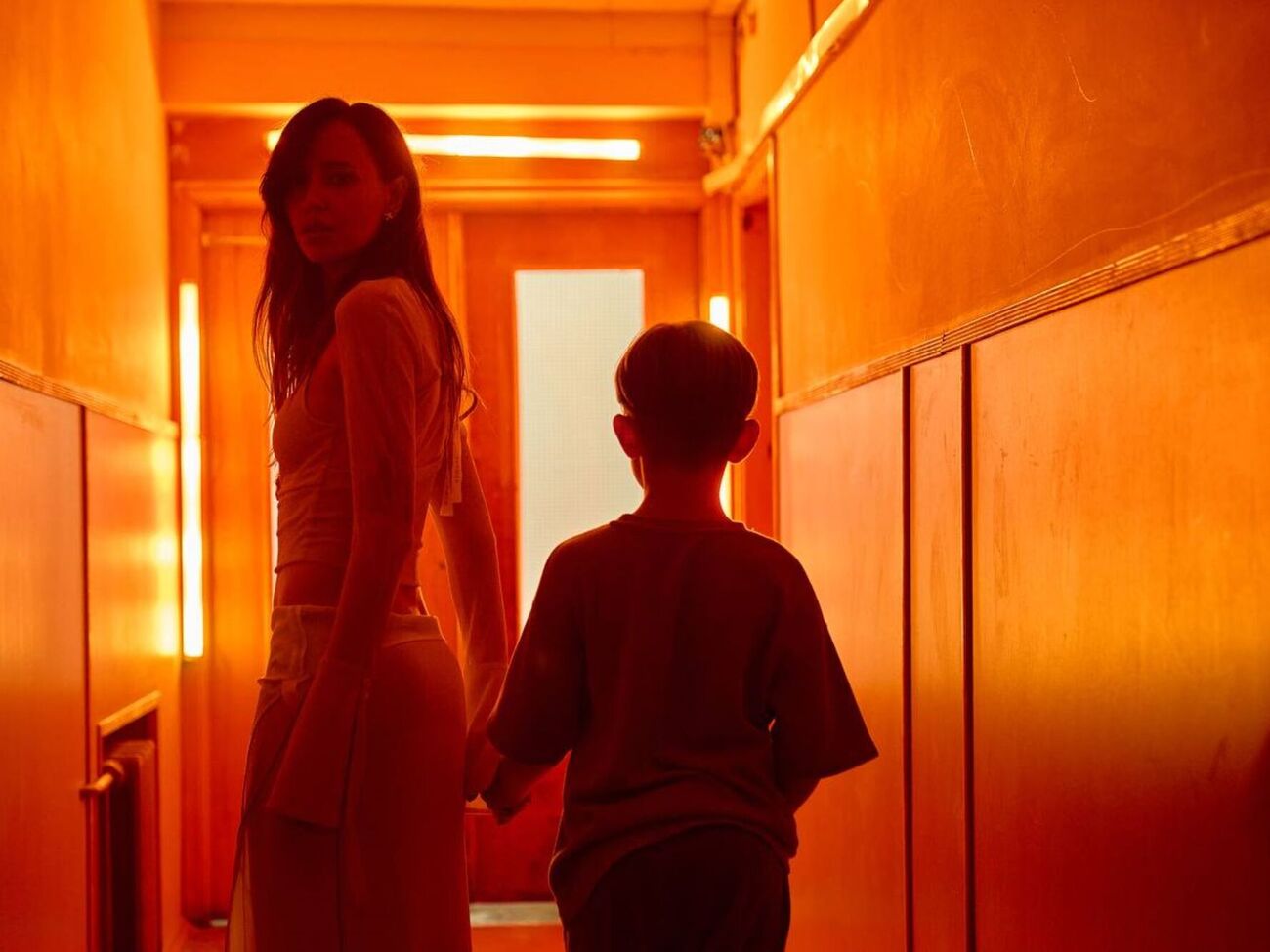 Дорофеева: В каждую эпоху мамы пели детям колыбельные. Сегодня в нашей стране они поют, чтобы заглушить звуки сирен и пушек