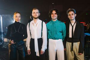 По словам участников группы Ziferblat, их работу над песней в рамках авторского проекта Тины Кароль можно описать словом "возможности"