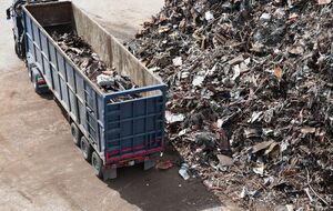 Как пишет Telegraf, украинские экспортеры металлолома уже давно научились избегать уплаты в бюджет "всеобщей" экспортной пошлины на металлолом