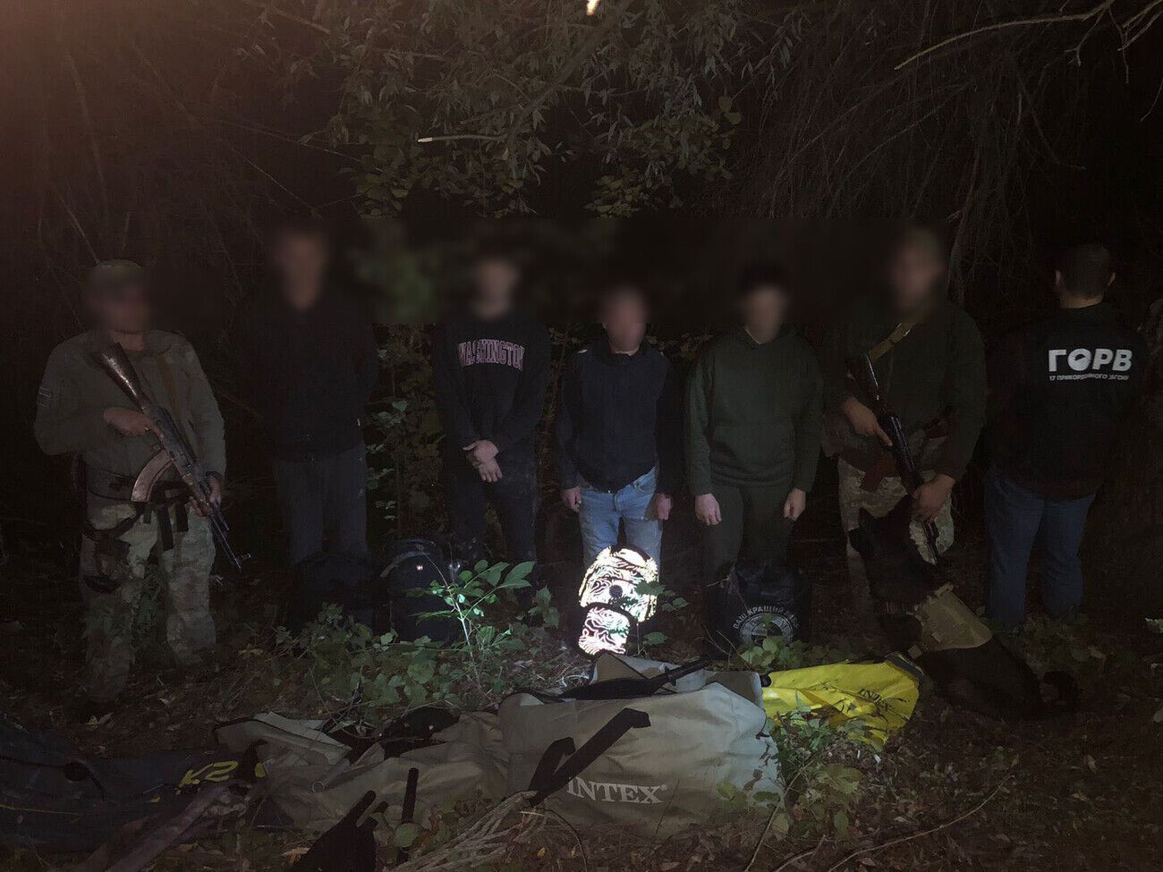 Прикордонники затримали чоловіків біля Дунаю