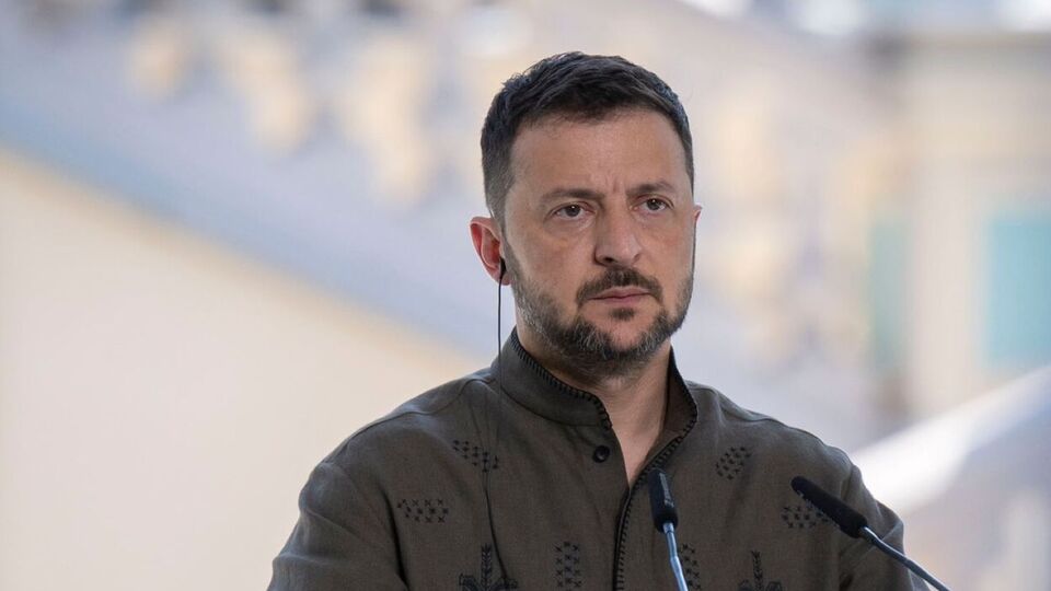 До весны 2019 года Зеленский руководил студией "Квартал 95", а затем был избран президентом Украины