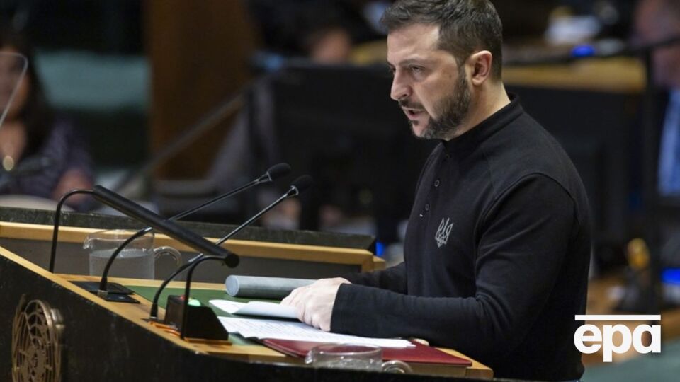 Якщо Зеленський і далі ігноруватиме реальність, він відштовхне союзників і ще більше роз'єднає українське суспільство, вважають автори матеріалу