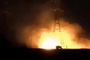 Пожар возле ЛЭП под Новошахтинском ночью 27 сентября