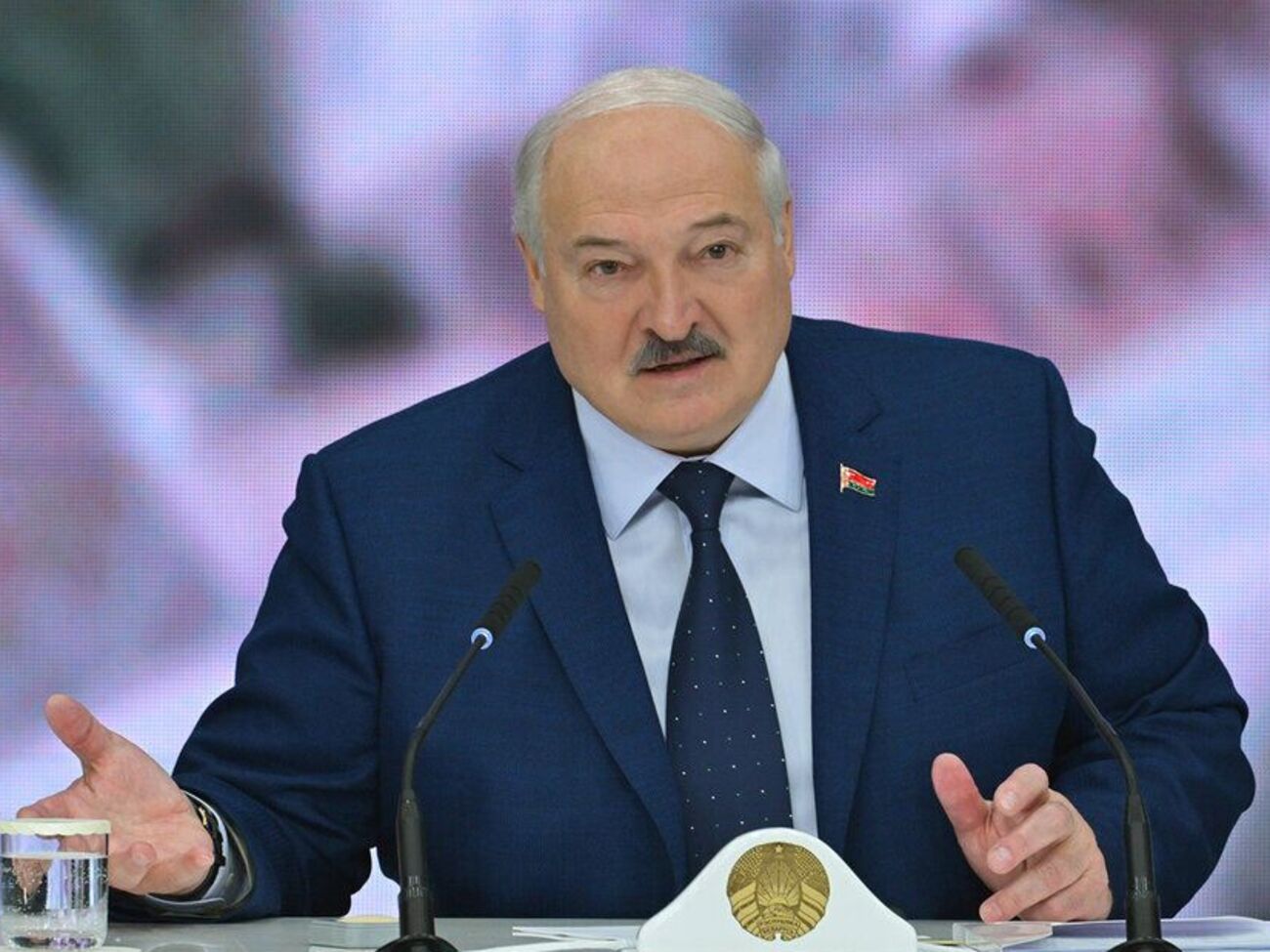 Лукашенко назвав держкордон Білорусі "червоною лінією"