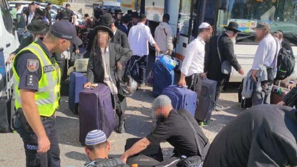 Хасиди їдуть в Умань на своє релігійне свято