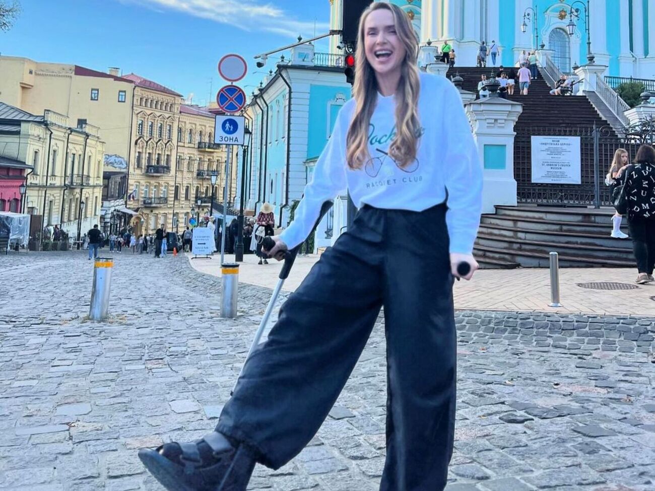 Світоліна: Я на милицях і післяопераційну реабілітацію проходжу в Україні