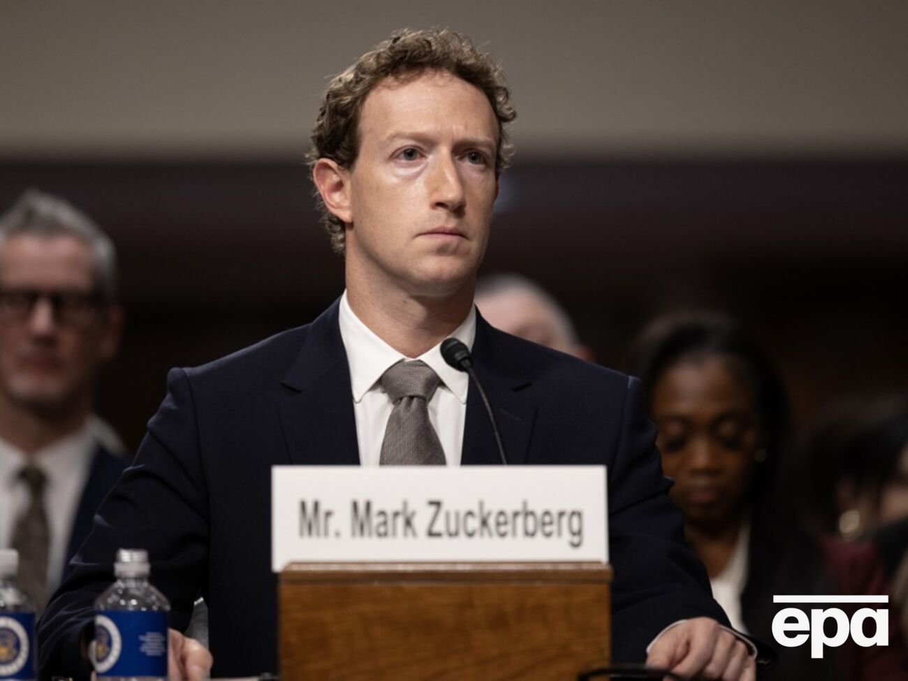 Цукерберг на четвертом месте в списке самых богатых людей мира