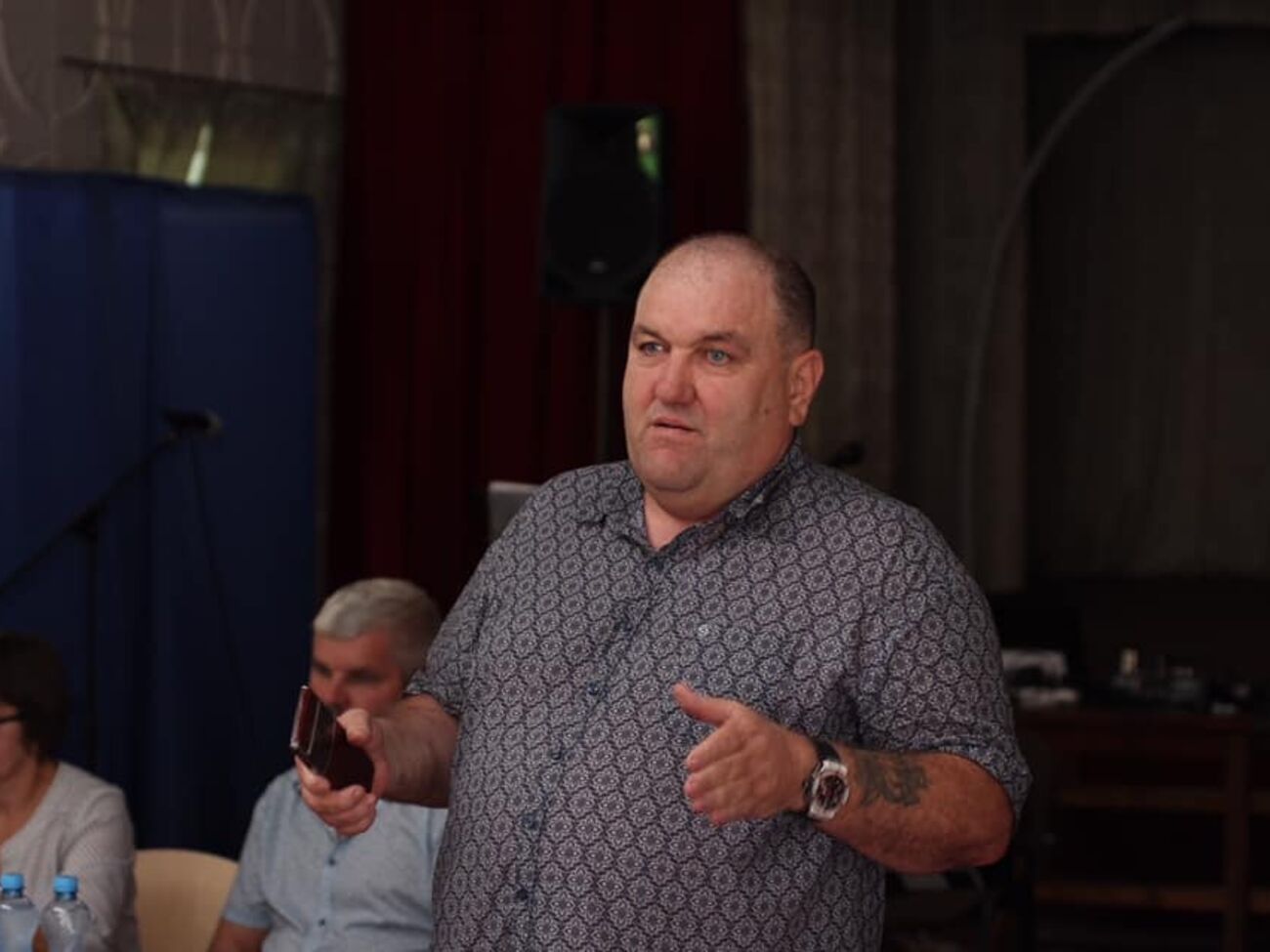 Поворознюк вимагав спростування слів, що він, "м'яко кажучи, нелюд". Суд відмовив