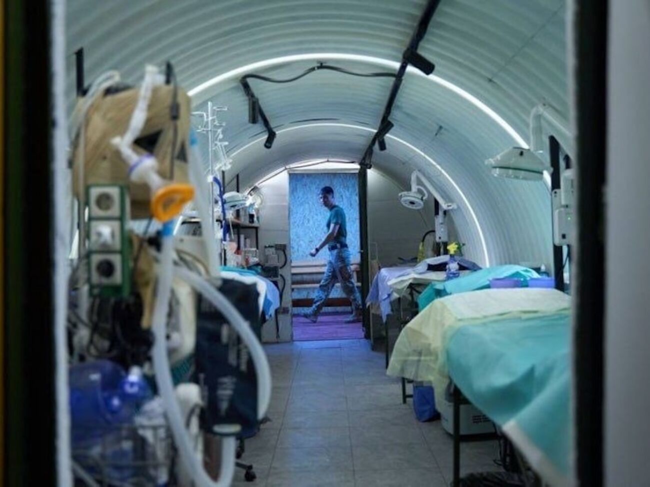 Шпиталь спроєктували на базі шести сталевих бункерів