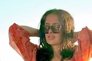 Хайек: Поздравляю меня с 58-летием!