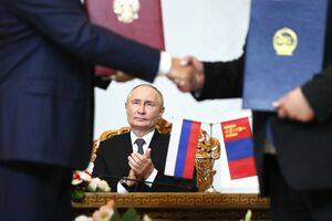 Власти Монголии не задержали Путина, несмотря на ордер МУС