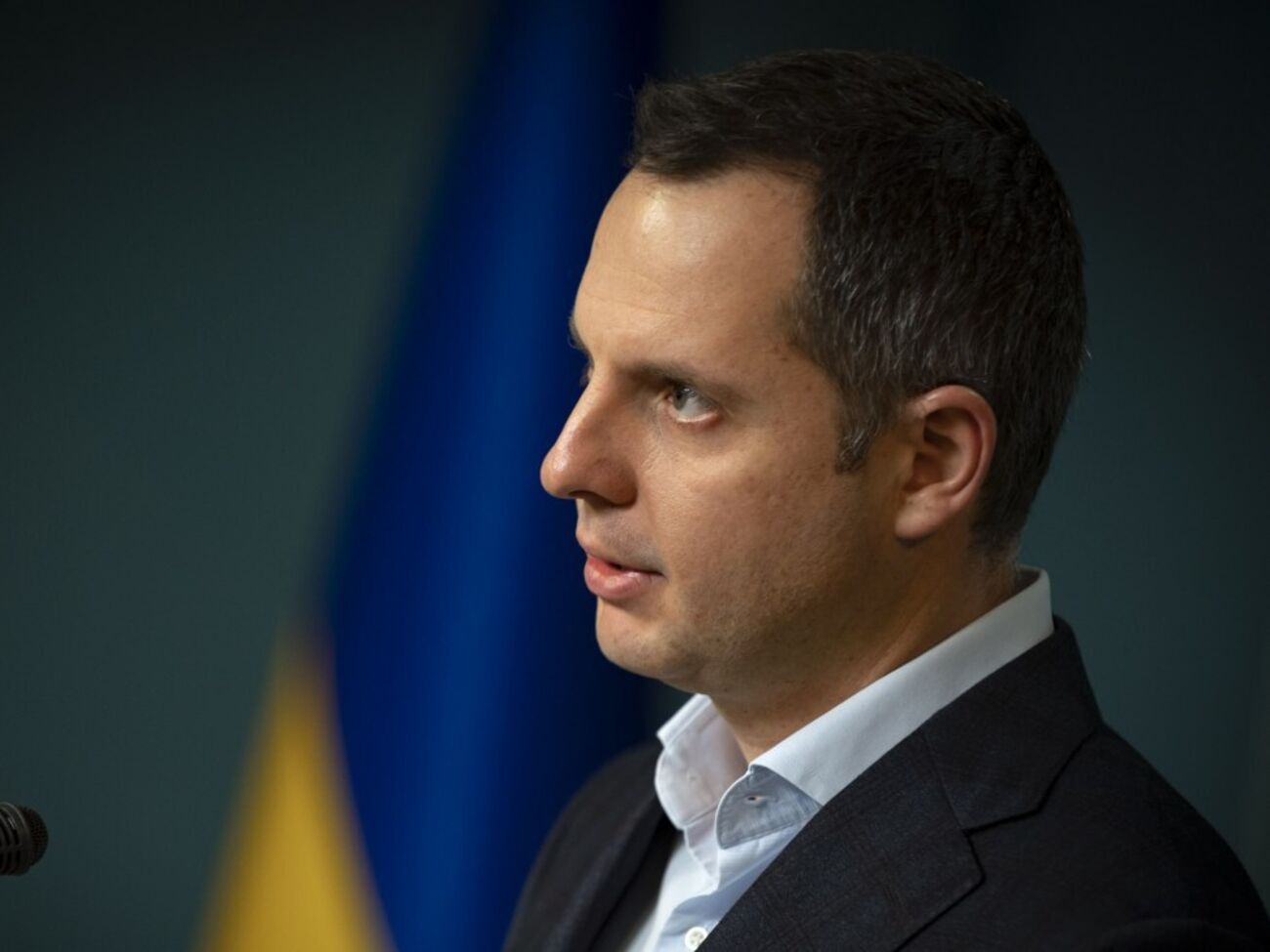 Зеленский уволил Шурму с должности замглавы ОП