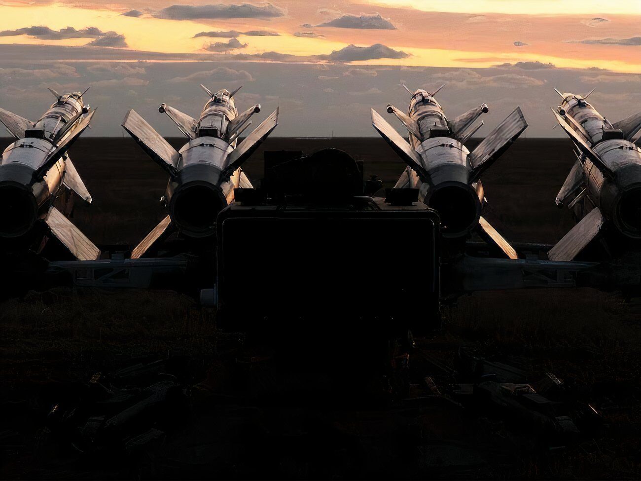 По информации воздушных сил, три дрона потеряны благодаря РЭБ, а один улетел на Беларусь