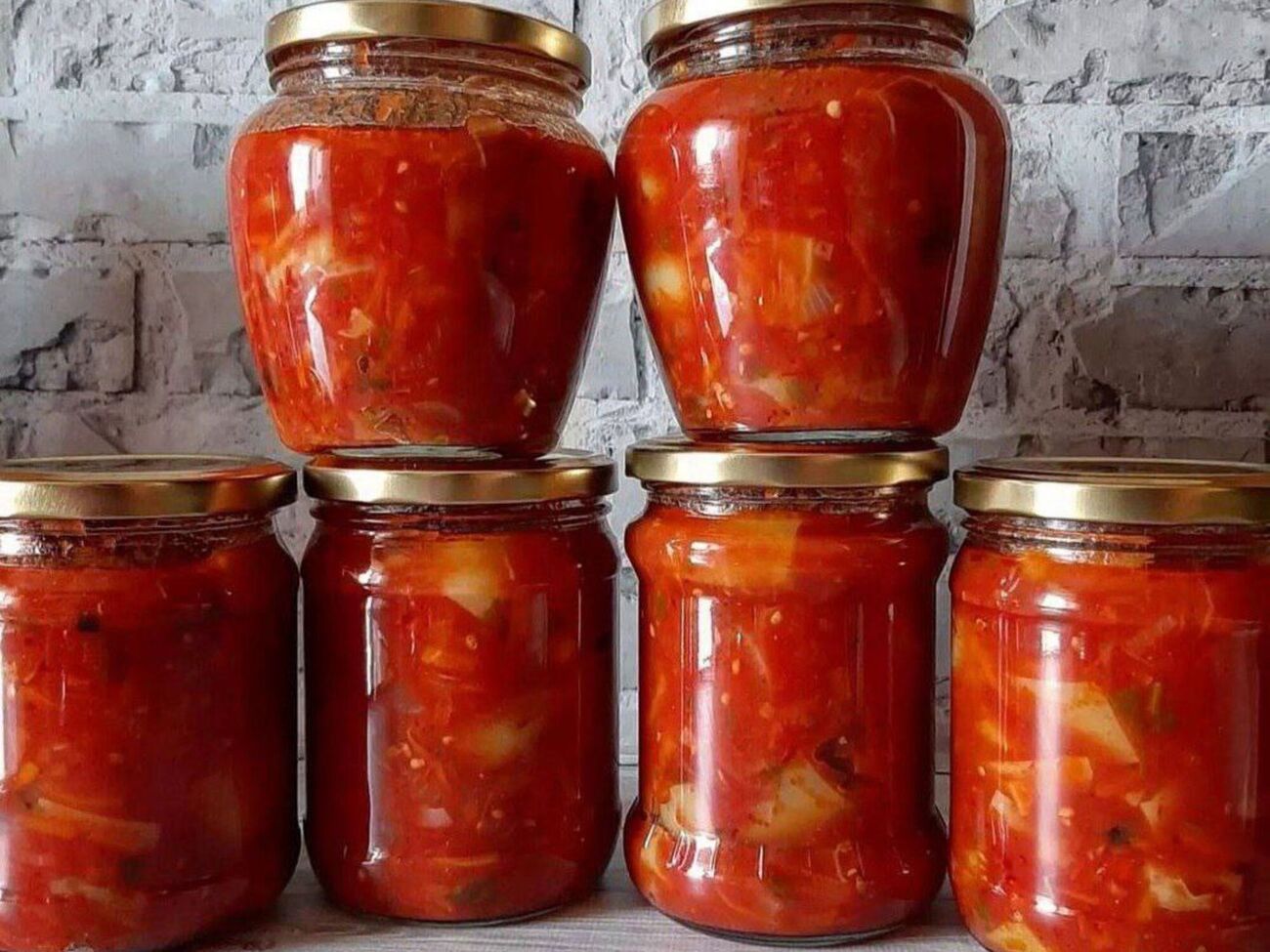 Це лечо за смаком схоже на кетчуп