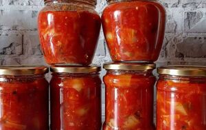 Це лечо за смаком схоже на кетчуп