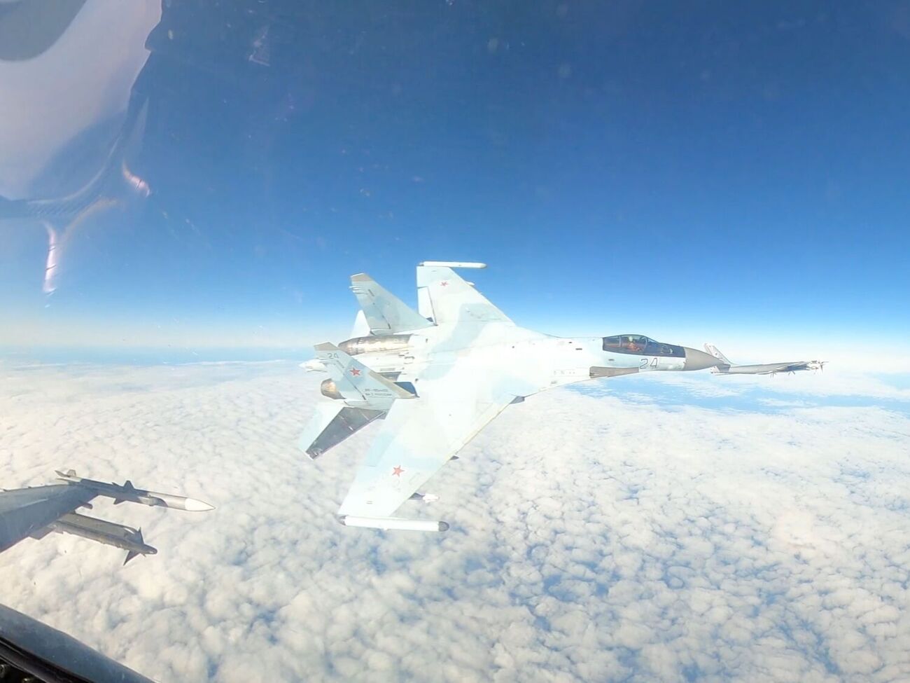 І російський, і американський літаки були озброєні ракетами
