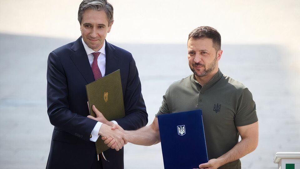 Прем'єр-міністр Ірландії Саймон Гарріс прибув у Київ для зустрічі з президентом Володимиром Зеленським