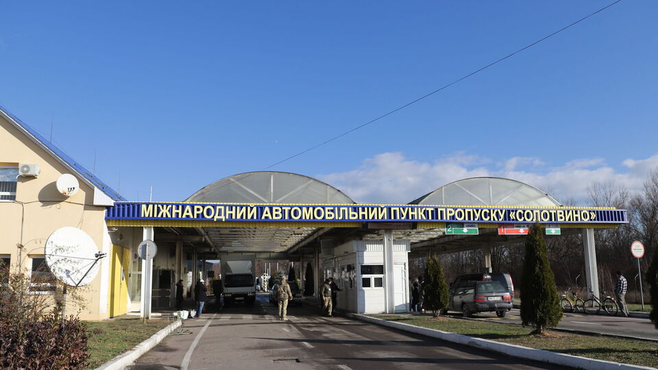 КПП будут закрывать для машин в будни с 10.00 до 15.00