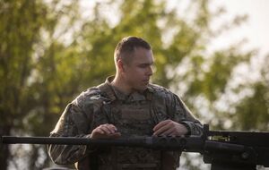 Когда заходит росармия, российское население начинает на ней зарабатывать, рассказал Костенко