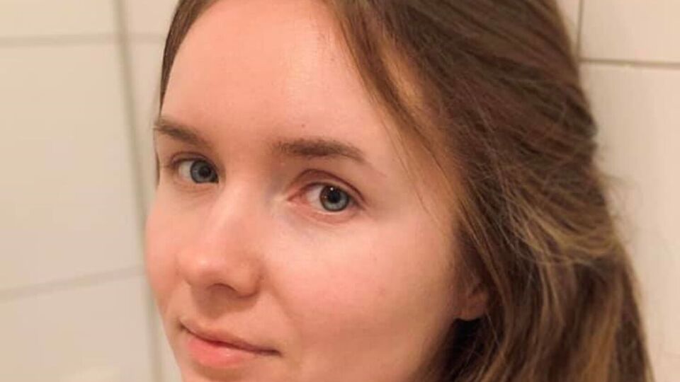 По словам Кузнецовой, Ольга, Алексей и Иван, которые приобрели лот, получат рукопись "сразу после финальной точки"