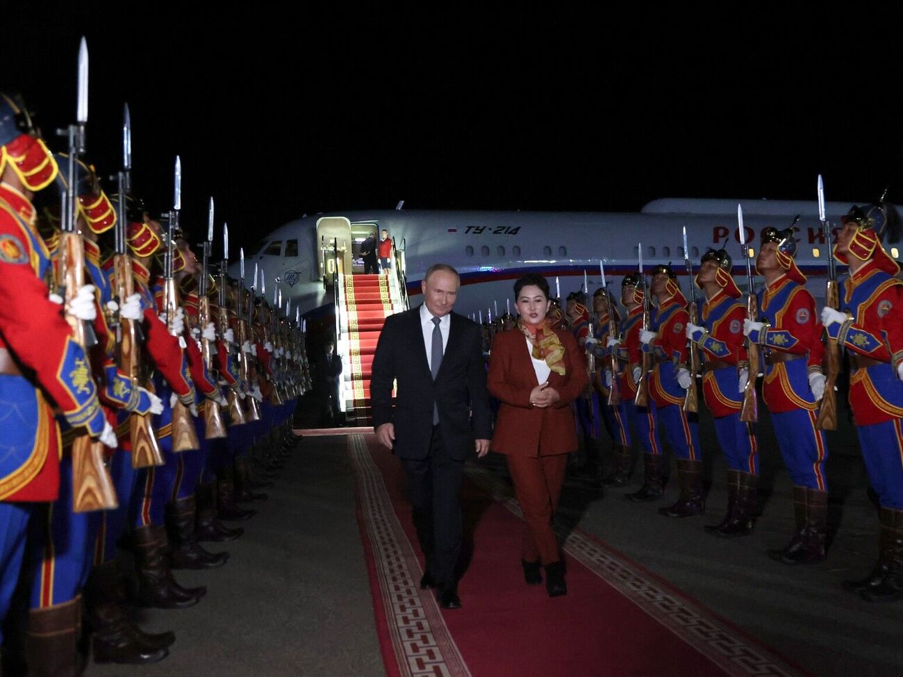 Визит в Монголию был первой поездкой Путина в страну, которая признает юрисдикцию МУС