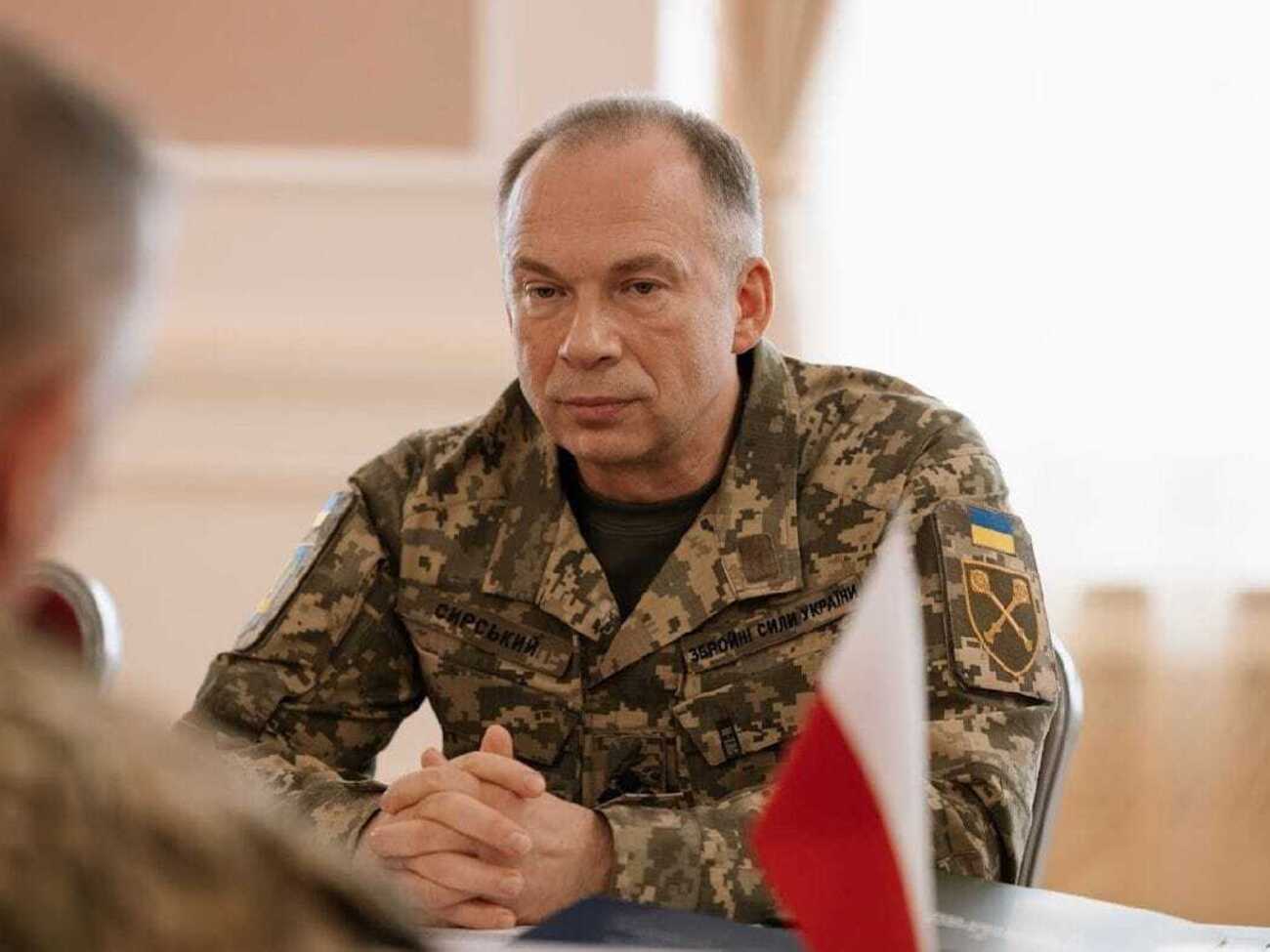 РФ перебросила в Курскую область десятки тысяч своих военных, в том числе десантников, рассказал Сырский